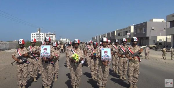 فيديو| المقاومة الوطنية تودّع بطلًا من أبطالها في خفر السواحل إلى فردوس شهداء الجمهورية.