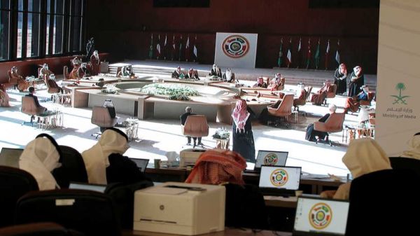 "قمة العلا" تدين استهداف أمن الملاحة البحرية والمنشآت النفطية في الخليج العربي