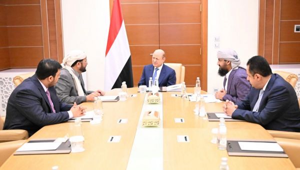 القيادة الرئاسي يثمن الإجراءات الحكومية للحد من تداعيات الهجمات الإرهابية الحوثية 