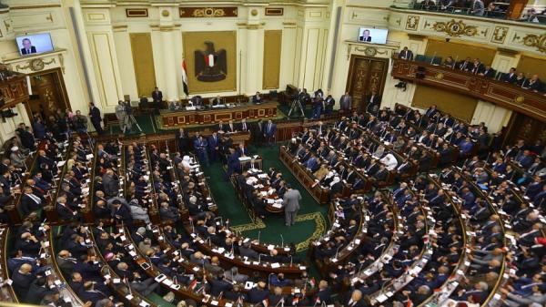 البرلماني المصري يوافق على قرار تمديد "الطوارئ"