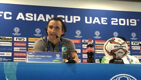 مدرب المنتخب السعودي : مواجهة اليابان "حياة أو موت "