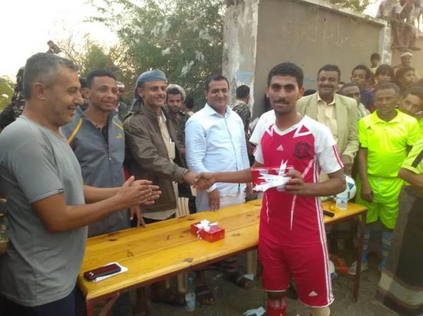 اختتام الجولة الأولى من دوري المخا بحضور مدير المديرية وقائد الشرطة العسكرية 