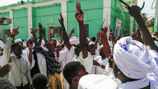 السودان.. مدير الأمن يأمر بالإفراج عن معتقلي الاحتجاجات