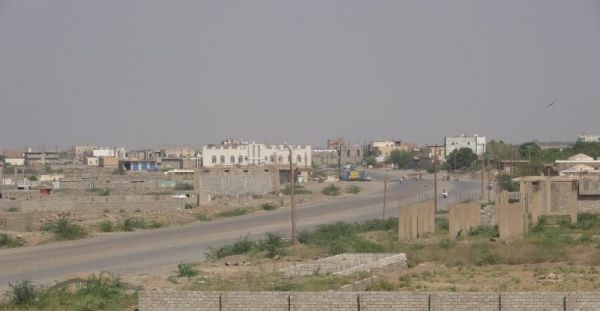 مليشيا الحوثي تجدد قصف المدنيين في حيس