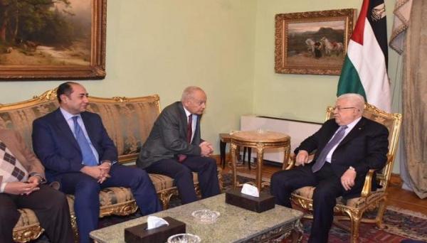 أبو مازن يطالب الجامعة العربية بموقف موحد ضد خطة السلام