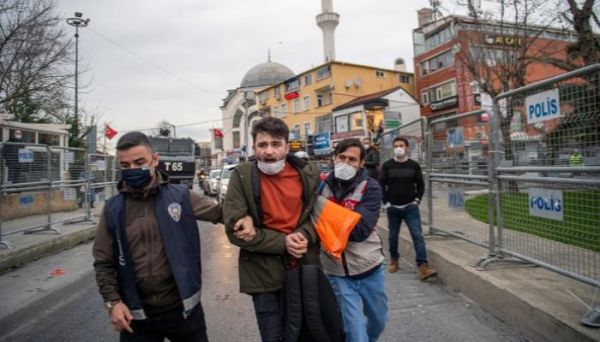 159 معتقلا في مظاهرات جامعة البسفور ضد أردوغان