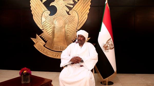 البرهان يبحث مع رئيس البعثة الأممية إنهاء الأزمة بالسودان