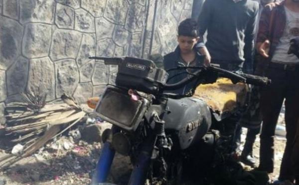 إصابة مواطنين في انفجار عبوة ناسفة بمدينة تعز
