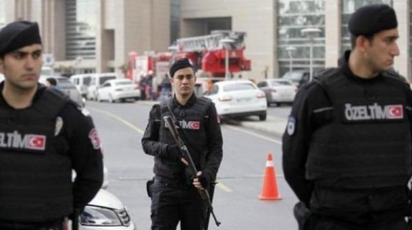 السلطات التركية تصدر مذكرة اعتقال بحق 1112 شخصا