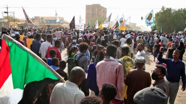 تحرك أفريقي لحل الأزمة في السودان