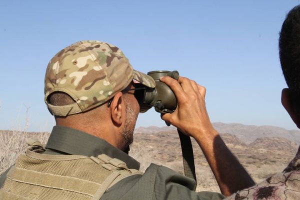 العميد طارق صالح يزور جبهة ريف تعز الغربية 