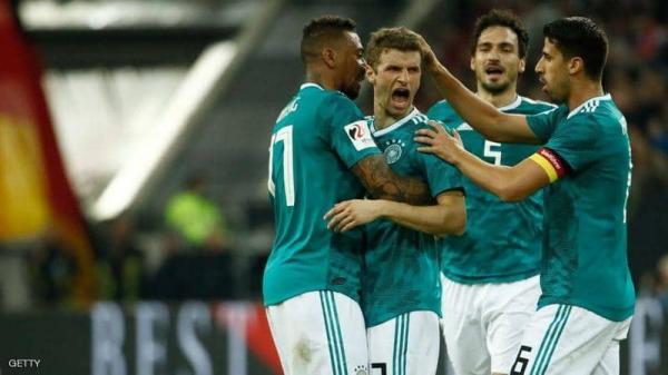 مدرب ألمانيا يستبعد 3 نجوم من المنتخب