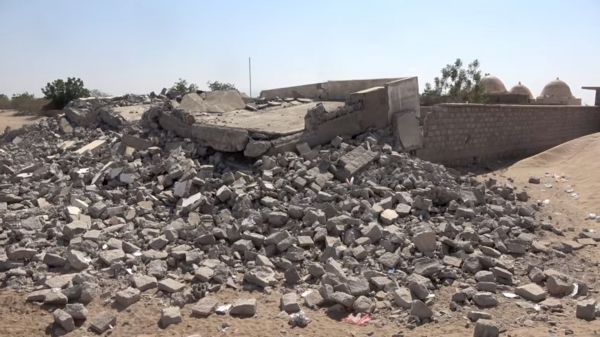 مليشيا الحوثي تستهدف مدرسة بطيران مسيّر جنوب الحديدة 