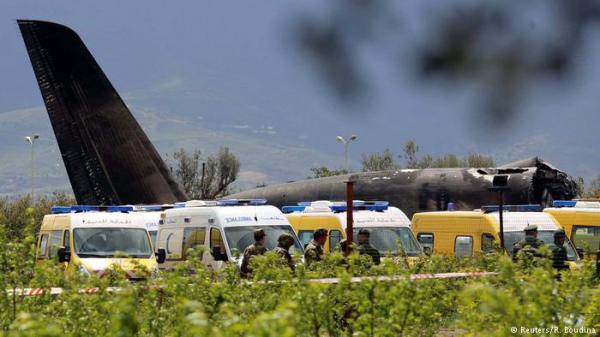 أكثر من 250 قتيلا في تحطم طائرة عسكرية بالجزائر