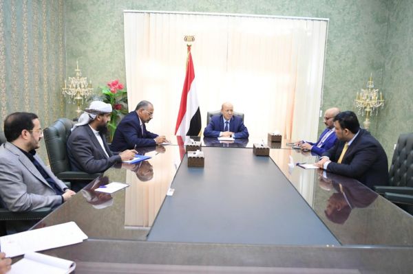 مجلس القيادة الرئاسي يشدِّد على ضرورة رفع الحصار الحوثي عن مدينة تعز 