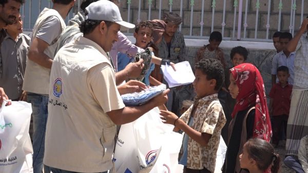 فيديو+صور| إنسانية المقاومة الوطنية توزِّع كسوة العيد لأكثر من 2000 طفل في الوازعية