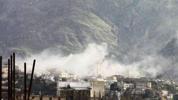 تعز.. قصف حوثي على مناطق سكنية في أول أيام عيد الفطر المبارك 