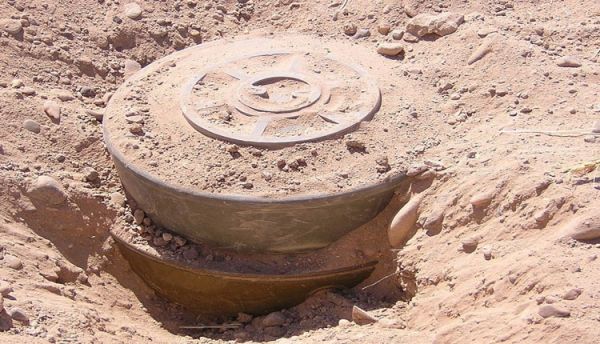 "أونمها"  تحذر المواطنين في الحديدة من الألغام الحوثية 