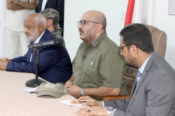صور| نائب رئيس مجلس القيادة الرئاسي طارق صالح يلتقي قيادة السلطة المحلية في الحديدة