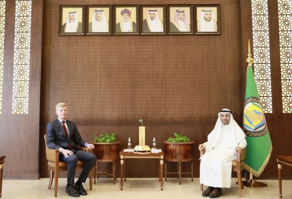 خلال لقائه المبعوث الأممي.. التعاون الخليجي يؤكد دعمه لجهود تعزيز الأمن والاستقرار في اليمن