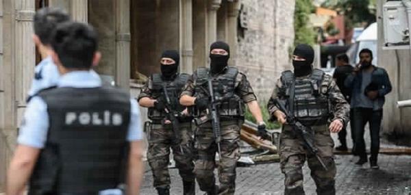 تركيا.. اعتقال 33 من أفراد القوات الجوية بتهم انقلاب يوليو 