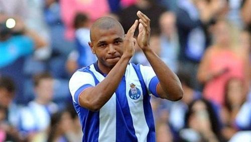 سباق أوروبي على الجزائري براهيمي