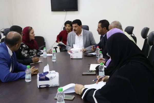 اللجنة الوطنية للتحقيق تلتقي ممثلة فريق لجنة العقوبات بشأن اليمن