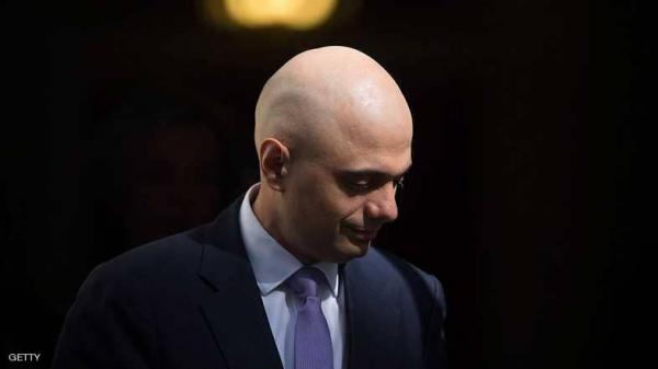 وزير الداخلية البريطاني يعترف: سرقوا هاتفي بالطريق العام