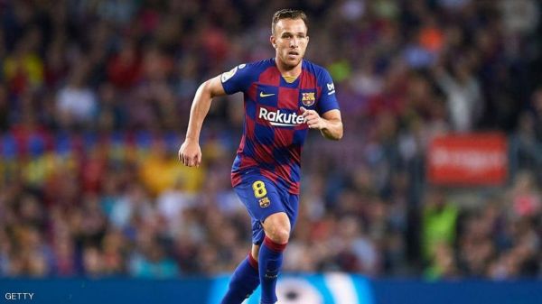 برشلونة يعلن بيع أرتور إلى يوفنتوس