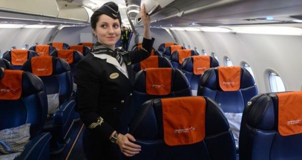 أكبر شركة طيران روسية توقف رحلاتها إلى طهران