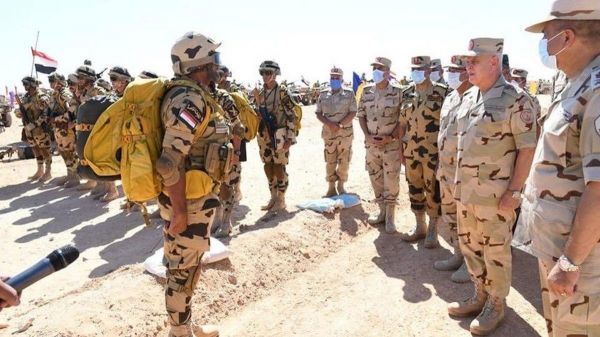 الجيش المصري يعلن بدء الاستعداد القتالي على حدود ليبيا
