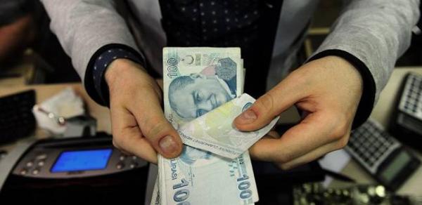 تراجع قياسي في العملة التركية بعد العقوبات الامريكية