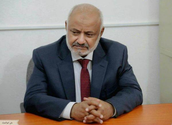 محافظ الحديدة: طرد الميليشيات الحوثية من الساحل الغربي يضمن سلامة الملاحة البحرية