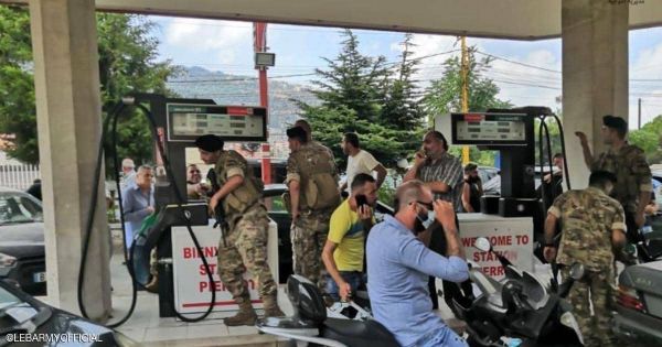 أول تدخل عسكري في أزمة الوقود المستفحلة في لبنان