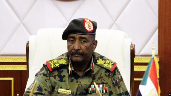 مصادر سودانية ترجح تولي برهان رئاسة المجلس السيادي 