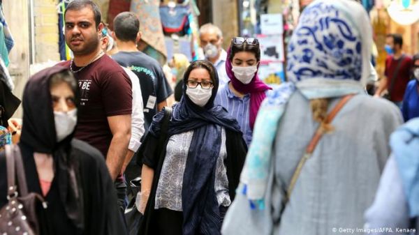 إصابات «كورونا» تتجاوز 352 ألفا في إيران