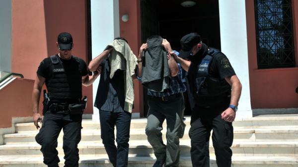 اليونان تمنح عسكريين اتراك حق اللجوء