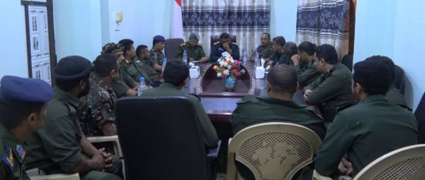 اجتماع أمني موسع بمحافظة الحديدة يقف على خطط تأمين المديريات المحررة