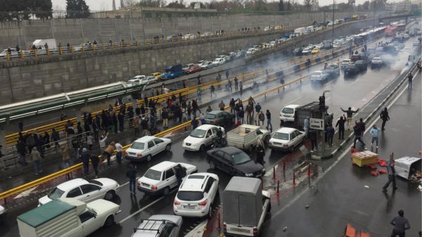 الخارجية الأميركية: بلطجية خامنئي قتلوا 1500 شخص في نوفمبر بينهم أطفال 