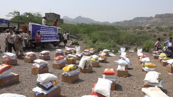 فيديو| إنسانية المقاومة الوطنية توزع 400 سلة غذائية على أهالي الوازعية 