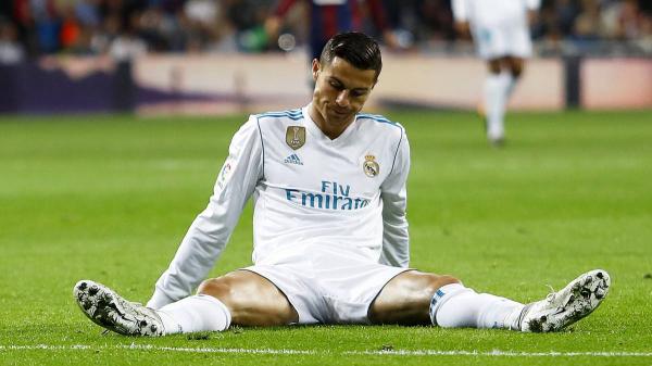 ريال مدريد يسعى إلى مسح تاريخ رونالدو مع الفريق