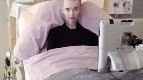 وفاة نجم كرة هولندي بعد صراع 6 سنوات مع المرض