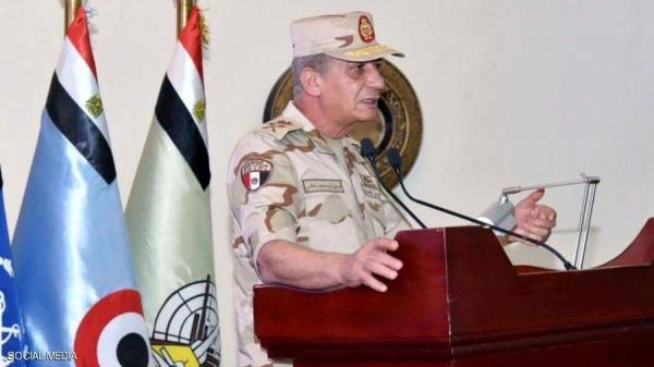وزير الدفاع المصري: الجيش على قلب رجل واحد