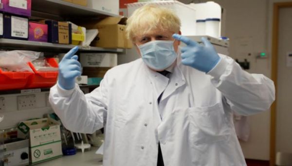 موجة ثانية لكورونا.. جونسون ينذر بقيود وعزل عام