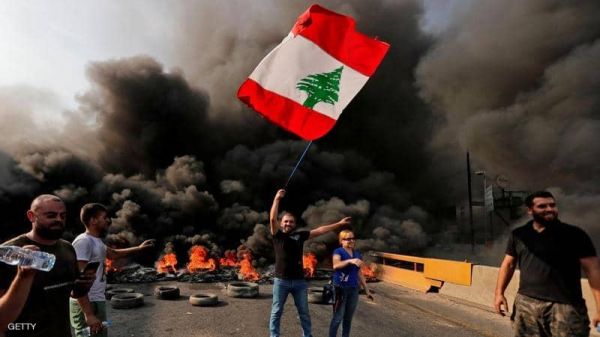 فرنسا تحذر من انهيار لبنان إذا لم يشكل حكومة جديدة
