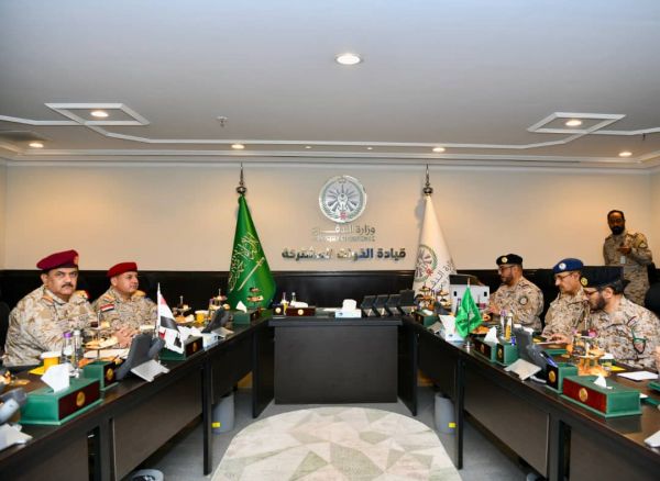 لقاء رفيع المستوى في مقر قيادة القوات المشتركة لتحالف دعم الشرعية لمناقشة الخطط العملياتية استعدادا للمرحلة المقبلة في ظل تعنت مليشيا الحوثي