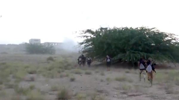 القوات المشتركة توزع مشاهد سحق هجمات حوثية في محيط مدينة الدريهمي