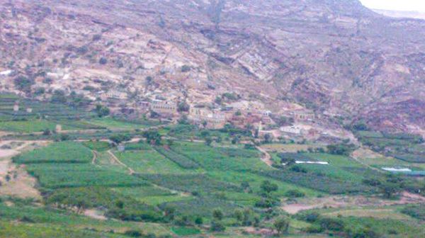 خمسة أيام والحصار الحوثي مستمر على أهالي قرية "كرش" في دمت