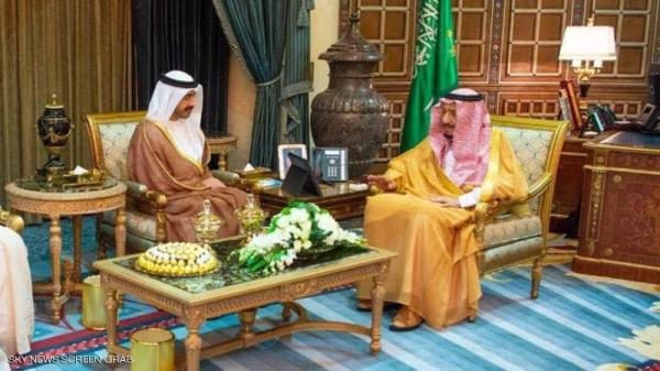 العاهل السعودي يستقبل وزير الخارجية الإماراتي