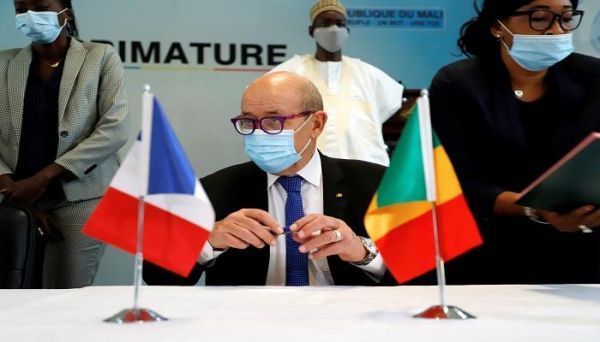 الجيش الفرنسي يعلن مقتل 50 إرهابيا قرب مالي